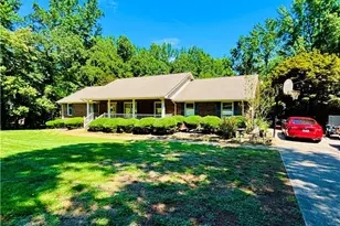 110 Saxon Woods Dr, Athens, GA 30607 - Photo 2
