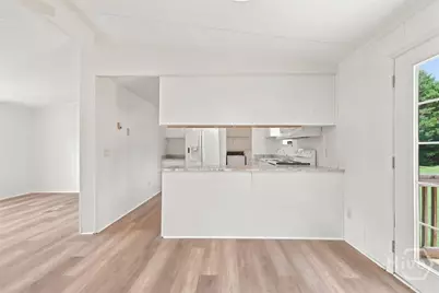 328 Pine Street, Danielsville, GA 30633 - Photo 10