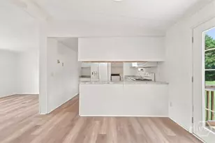 328 Pine St, Danielsville, GA 30633 - Photo 10