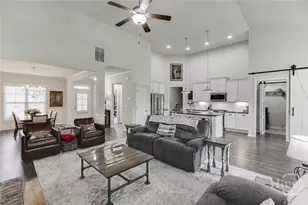 820 Lakeview Bend Cir, Jefferson, GA 30549 - Photo 14