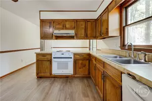110 Flannigans, Athens, GA 30605 - Photo 16