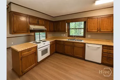 110 Flannigans, Athens, GA 30605 - Photo 2