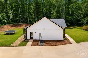 521 Borders, Commerce, GA 30530 - Photo 2