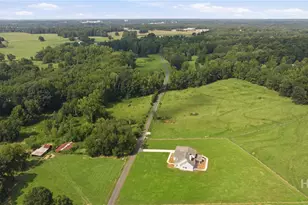 687 Hoods Academy Rd, Commerce, GA 30529 - Photo 48