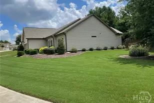 620 Lakeview Bend Cir, Jefferson, GA 30549 - Photo 2