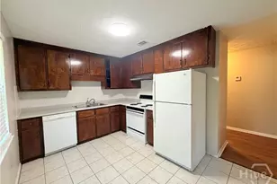 1063 Kings Mill Run, Athens, GA 30606 - Photo 4