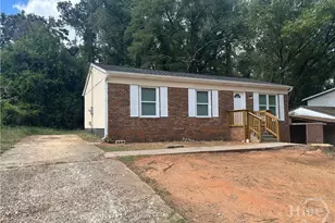 131 Martin Cir, Athens, GA 30601 - Photo 2