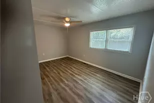 131 Martin Cir, Athens, GA 30601 - Photo 8