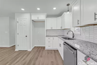 1037 Pond Street, Toccoa, GA 30577 - Photo 16
