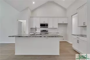 807 Highland Cir, Richmond Hill, GA 31324 - Photo 12
