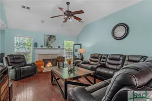 581 Laurel Hill Cir, Richmond Hill, GA 31324 - Photo 6
