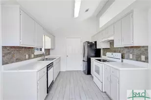 2563 Zachary Ct, Hinesville, GA 31313 - Photo 12
