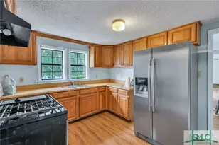 1741 Vassar St, Savannah, GA 31405 - Photo 10