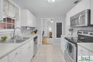 110 E 65th St, Savannah, GA 31405 - Photo 14