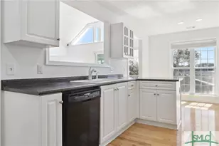 141 Runner Rd, Savannah, GA 31410 - Photo 8