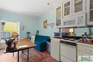 409 E Jones St, Savannah, GA 31401 - Photo 34