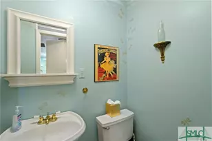 409 E Jones St, Savannah, GA 31401 - Photo 10