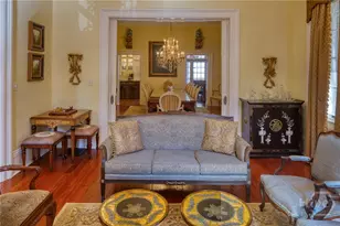 14 E Taylor St, Savannah, GA 31401 - Photo 8