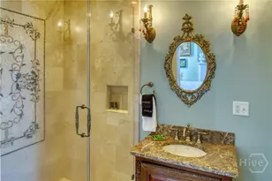 14 E Taylor St, Savannah, GA 31401 - Photo 32