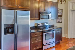 14 E Taylor St, Savannah, GA 31401 - Photo 12