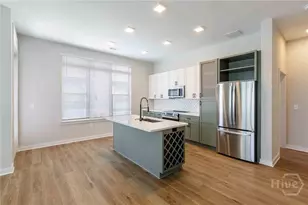 1150 E Perry Ln, Savannah, GA 31404 - Photo 26