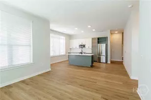 1150 E Perry Ln, Savannah, GA 31404 - Photo 28