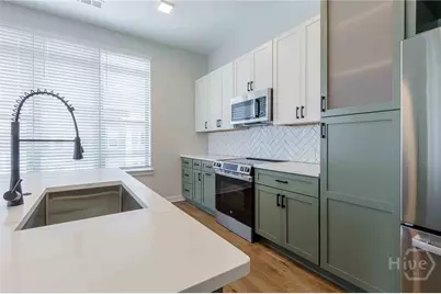 1150 E Perry Lane #B4, Savannah, GA 31404 - Photo 28