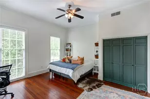 123 W Park Ave, Savannah, GA 31401 - Photo 12