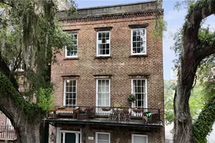 24 E Jones St, Savannah, GA 31401 - Photo 2