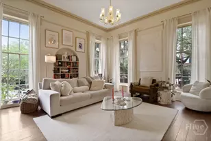 24 E Jones St, Savannah, GA 31401 - Photo 10