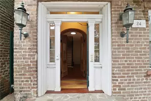 24 E Jones St, Savannah, GA 31401 - Photo 8