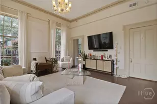 24 E Jones St, Savannah, GA 31401 - Photo 12