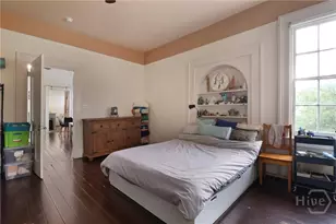 24 E Jones St, Savannah, GA 31401 - Photo 30
