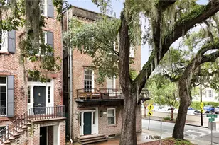 24 E Jones St, Savannah, GA 31401 - Photo 4