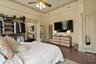 24 E Jones St, Savannah, GA 31401 - Photo 22