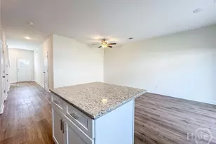28 Beaumont Dr, Hinesville, GA 31313 - Photo 6