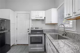 302 E 35th St, Savannah, GA 31401 - Photo 10