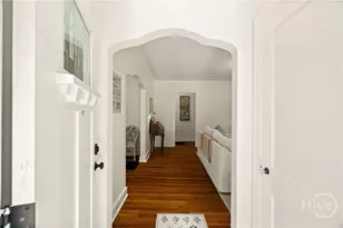 1318 E 51st St, Savannah, GA 31404 - Photo 4