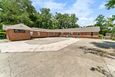 202 E General Stewart Way, Hinesville, GA 31313 - Photo 2
