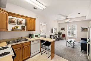 409 E Park Ave, Savannah, GA 31401 - Photo 30
