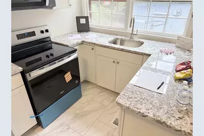 737 E 37th Street, Savannah, GA 31401 - Photo 18