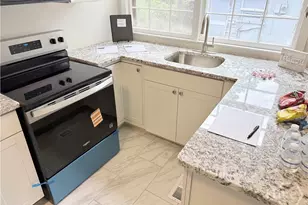 737 E 37th St, Savannah, GA 31401 - Photo 18