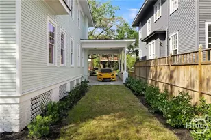 627 W 37th St, Savannah, GA 31401 - Photo 44