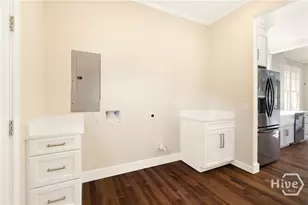627 W 37th St, Savannah, GA 31401 - Photo 22