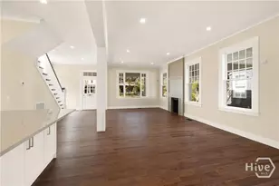 627 W 37th St, Savannah, GA 31401 - Photo 26