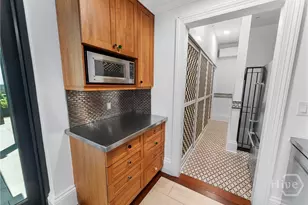 300 Bull St, Savannah, GA 31401 - Photo 26