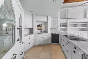 300 Bull St, Savannah, GA 31401 - Photo 14