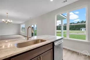 759 Highland Cir, Richmond Hill, GA 31324 - Photo 6