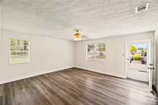 9 Hampstead Ave, Savannah, GA 31405 - Photo 12