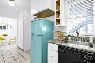 121 W Park Ave, Savannah, GA 31401 - Photo 8
